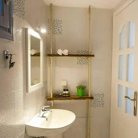 Enastron Villa Perissa (Santorini)